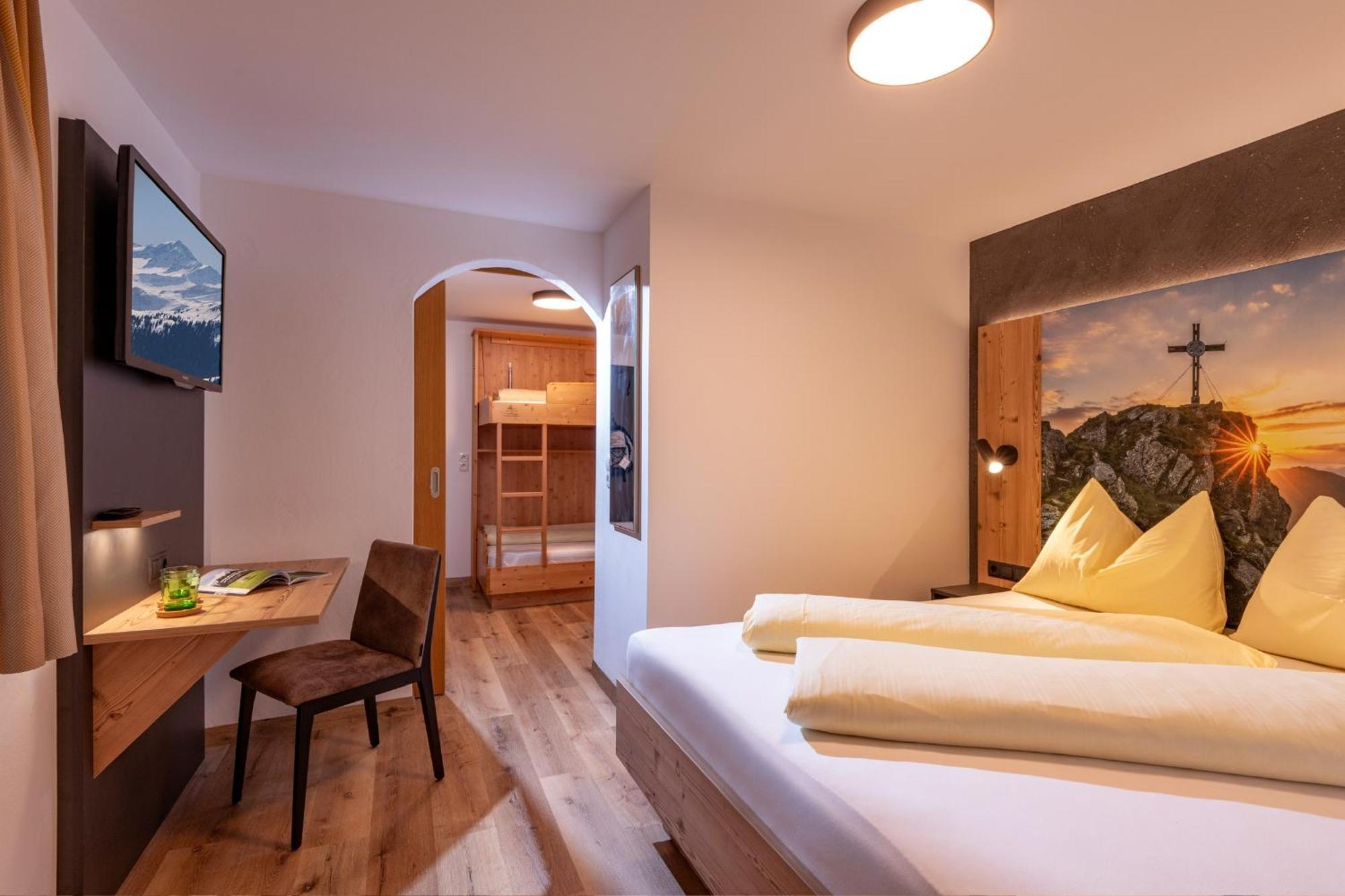 Das Sonnleiten Ski- Und Motorradhotel Bruck Im Zillertal Bruck am Ziller Екстериор снимка