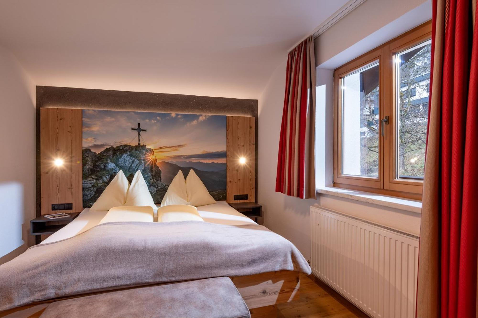 Das Sonnleiten Ski- Und Motorradhotel Bruck Im Zillertal Bruck am Ziller Екстериор снимка