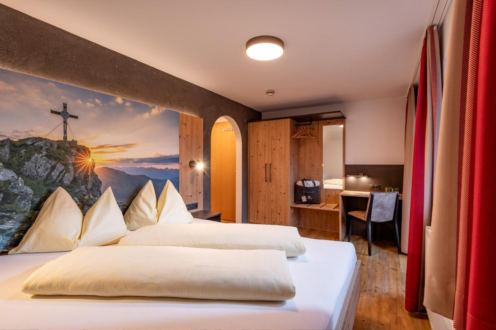 Das Sonnleiten Ski- Und Motorradhotel Bruck Im Zillertal Bruck am Ziller Екстериор снимка