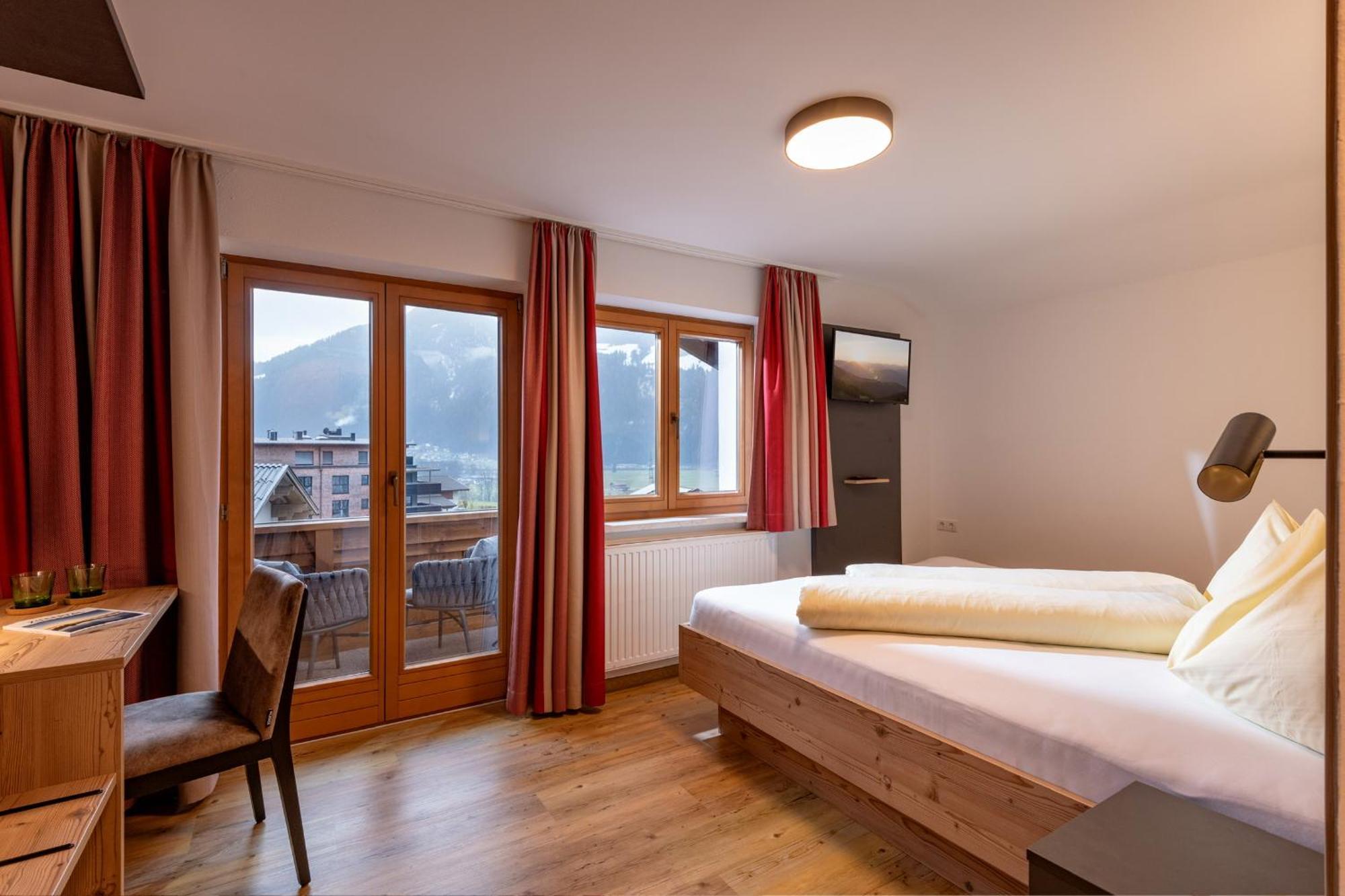 Das Sonnleiten Ski- Und Motorradhotel Bruck Im Zillertal Bruck am Ziller Екстериор снимка