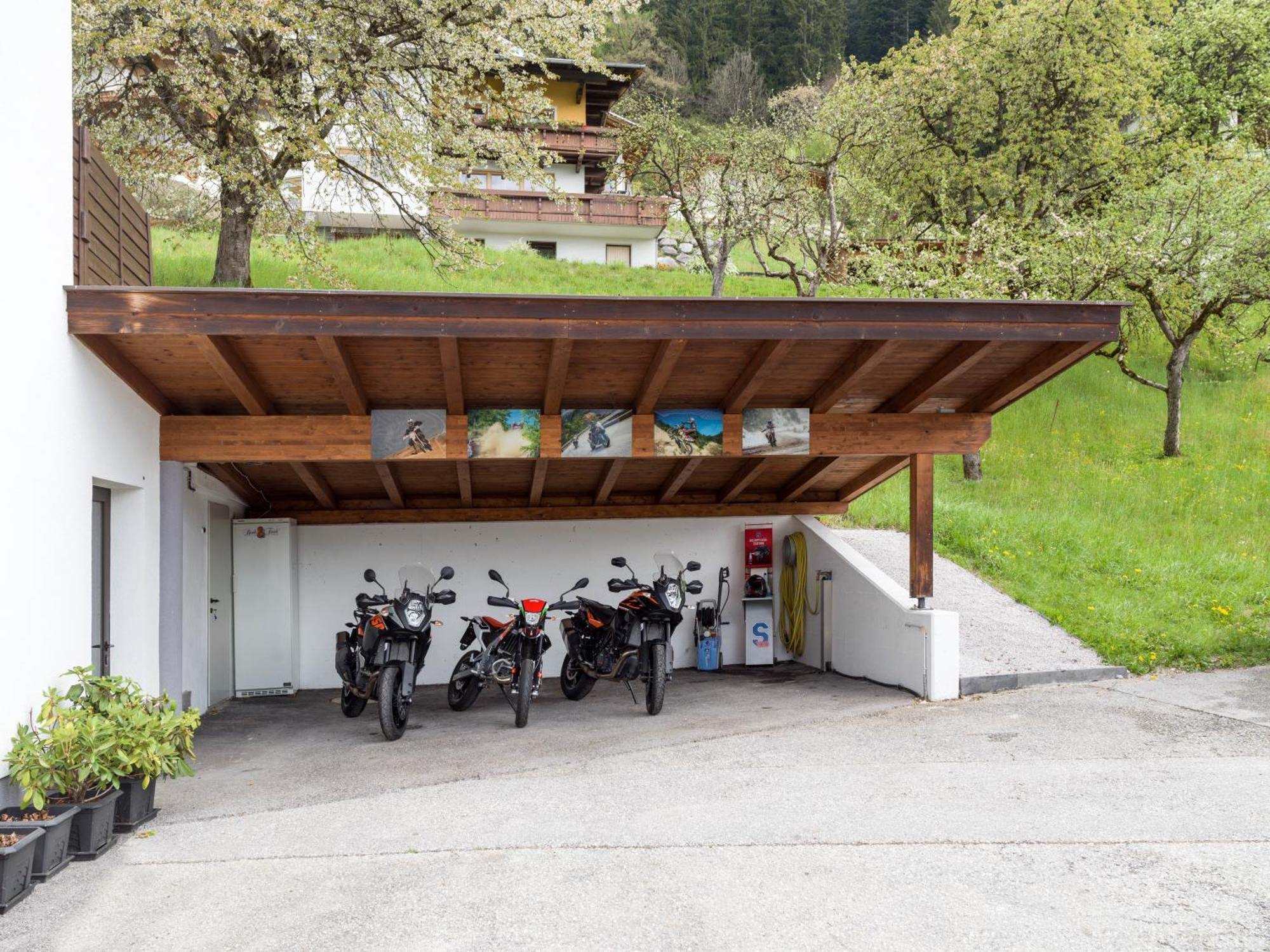 Das Sonnleiten Ski- Und Motorradhotel Bruck Im Zillertal Bruck am Ziller Екстериор снимка